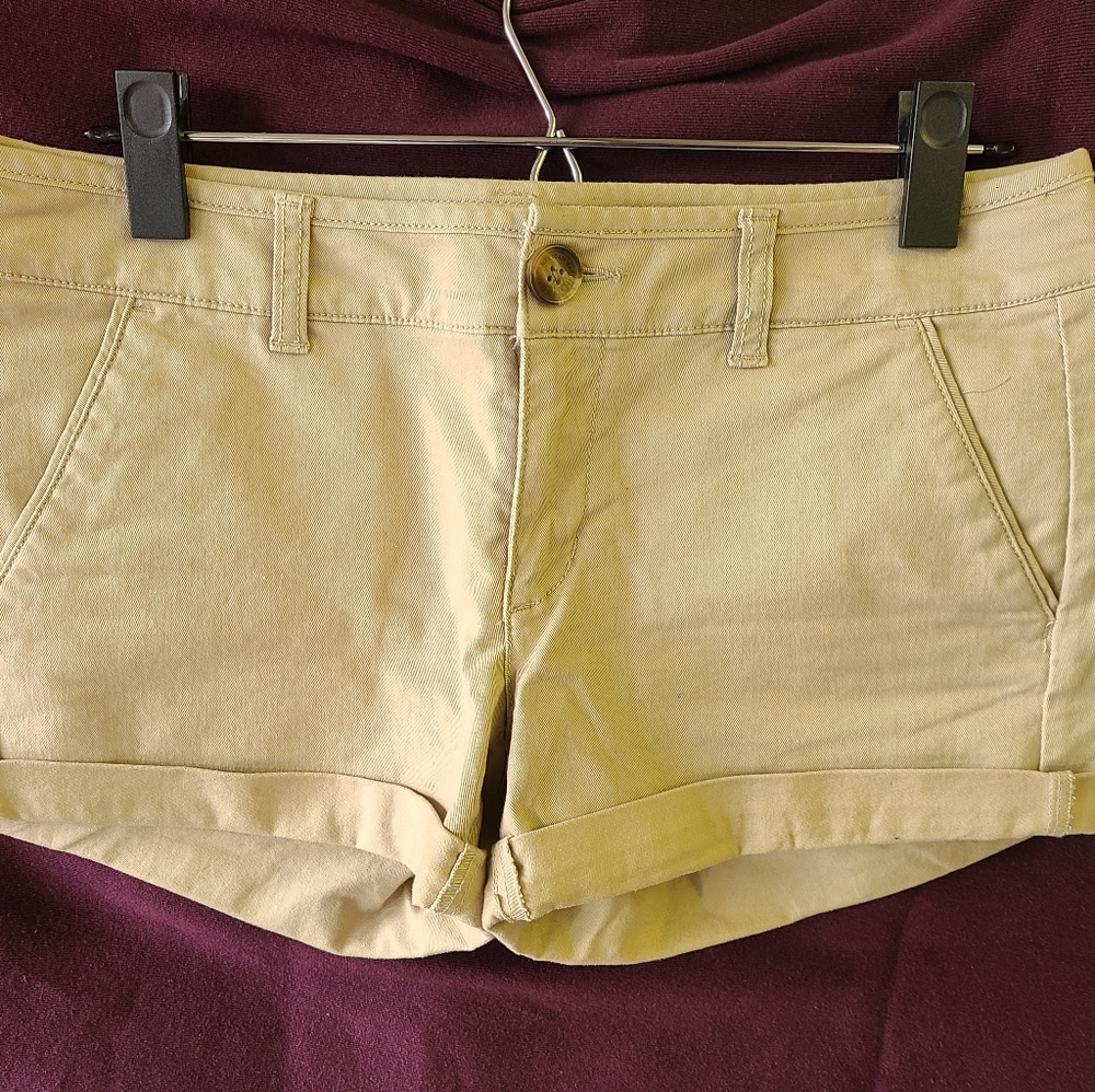 American Eagle khaki shorts